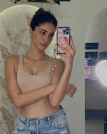 files/casual-mirror-selfie-tank-top.jpg